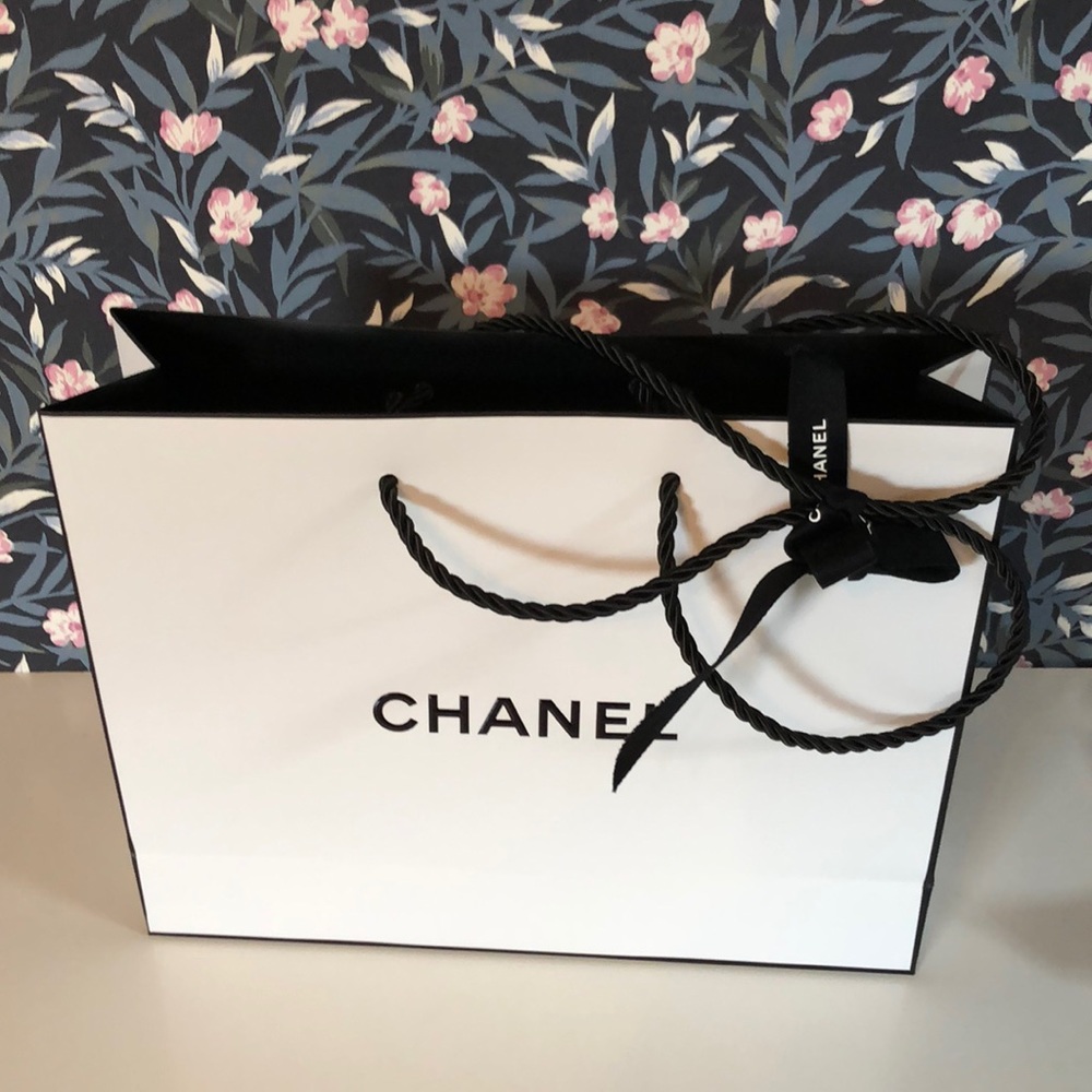 Chanel shopping bag